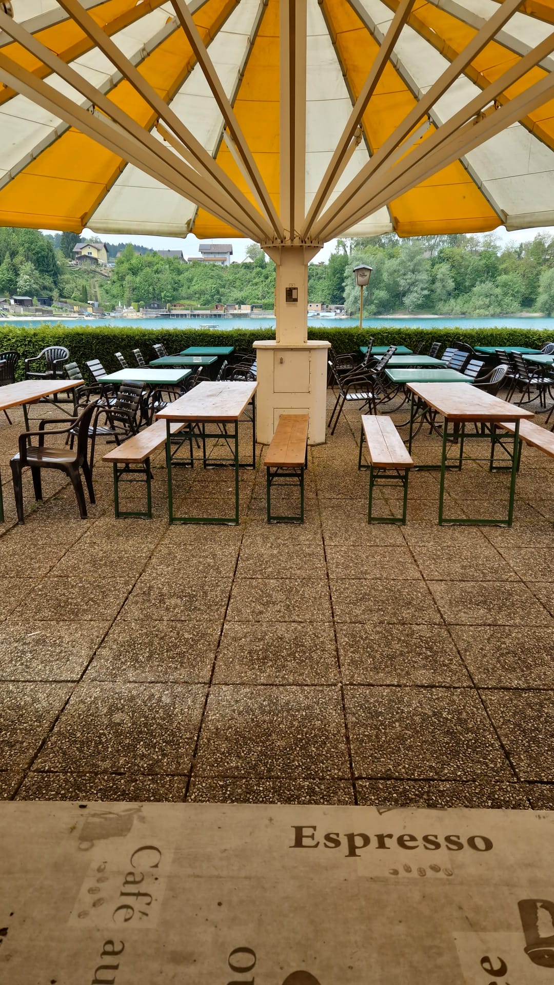 Terrasse am See